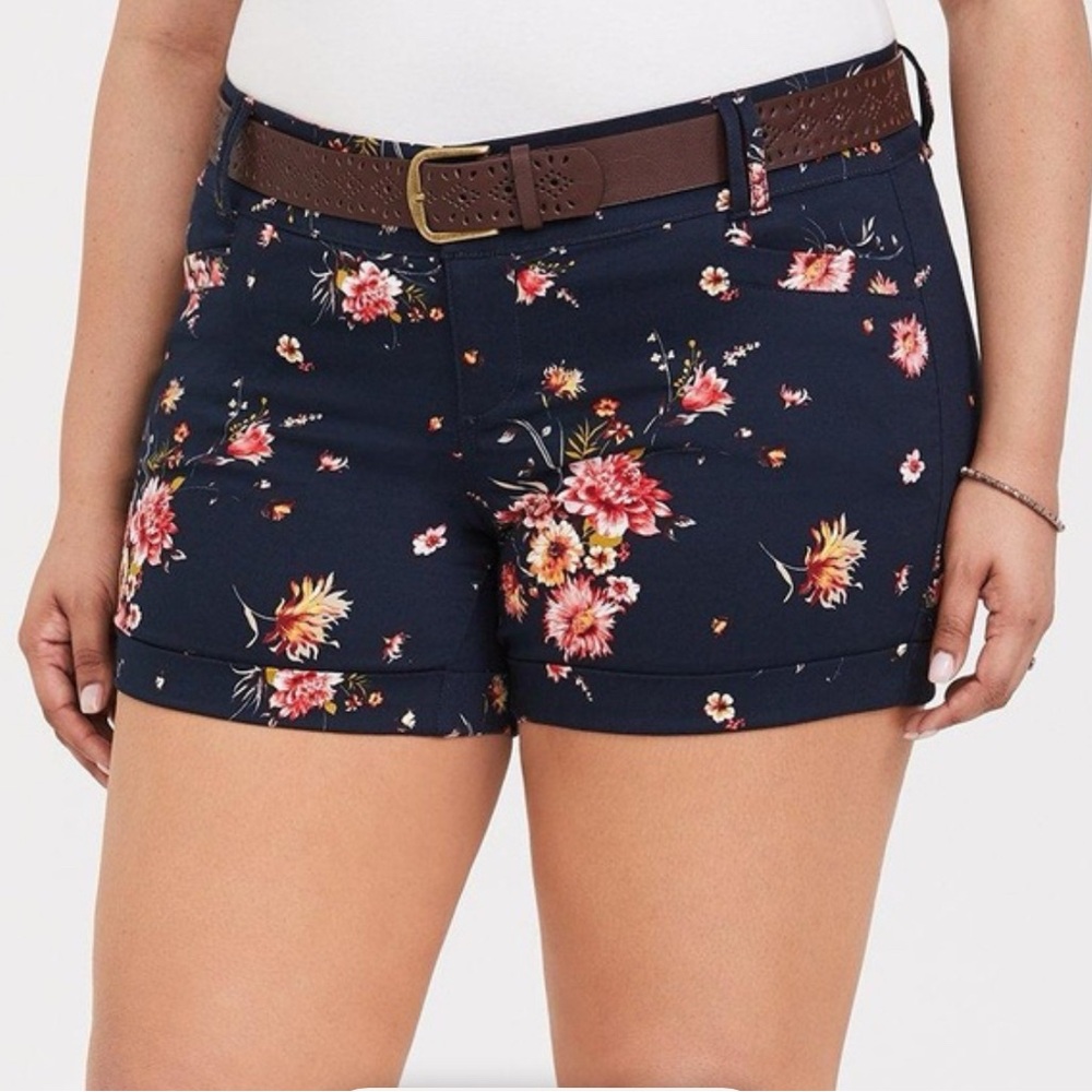 Torrid Navy Cotton Floral Summer Sateen Shorts Cuffed Hem Cottage Casual Size 18